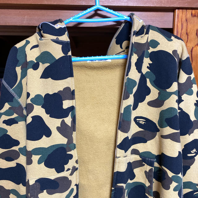 A BATHING APE(アベイシングエイプ)のAPE 1stCAMO フード サイズM メンズのトップス(パーカー)の商品写真