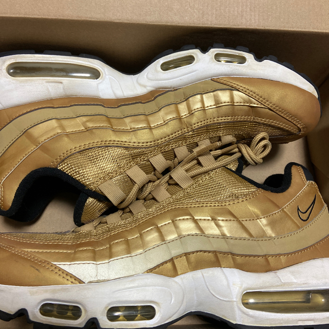 AIR MAX 95 METALLIC GOLD 1