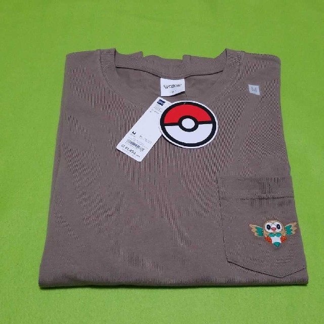 GU(ジーユー)の新品☆M/ポケモン コットンビッグT(5分袖)ベージュ・モクロー☆GU メンズのトップス(Tシャツ/カットソー(半袖/袖なし))の商品写真