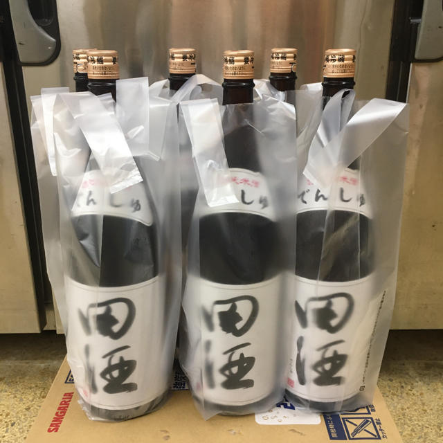 定番セール 田酒 6本の通販 by へい's shop|ラクマ 特別純米酒 1800ml NEW在庫