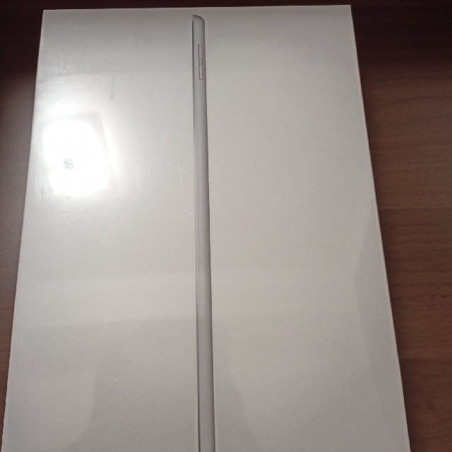 iPad 第7世代 128GB Apple　シルバー　未開封　新品