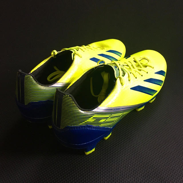 adidas(アディダス)のadidas adizero 3 F50 Japan TRX HG 25cm スポーツ/アウトドアのサッカー/フットサル(シューズ)の商品写真