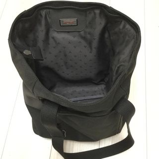 TUMI ジップトップ ショルダートート 22109