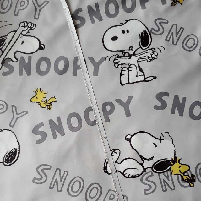 Snoopy 50 50cm 可愛いスヌーピー ウッドストック シーツ生地 はぎれ グレーの通販 By セラル スヌーピーならラクマ