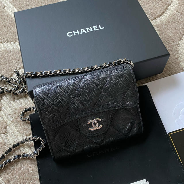 CHANEL キャビアスキンミニウォレット