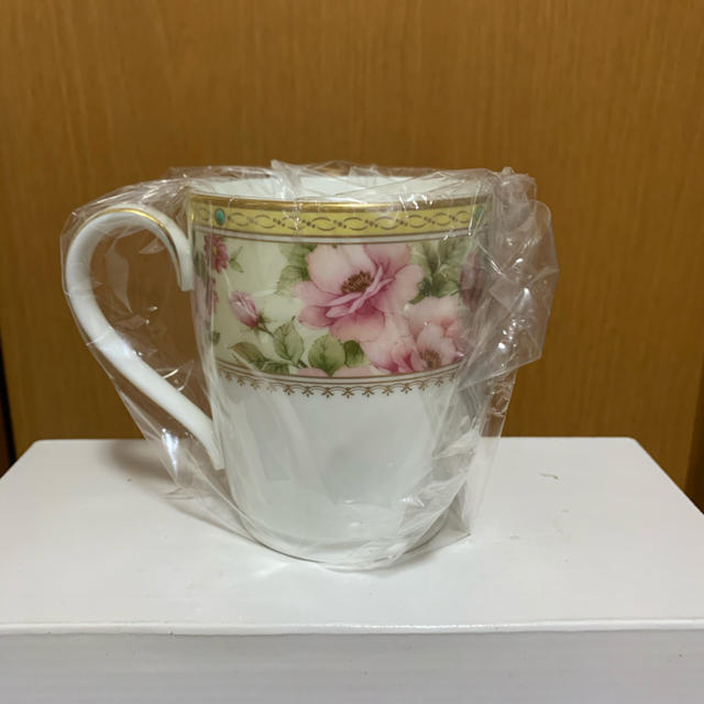 Noritake(ノリタケ)のNoritake ペアマグカップ　箱なし インテリア/住まい/日用品のキッチン/食器(グラス/カップ)の商品写真