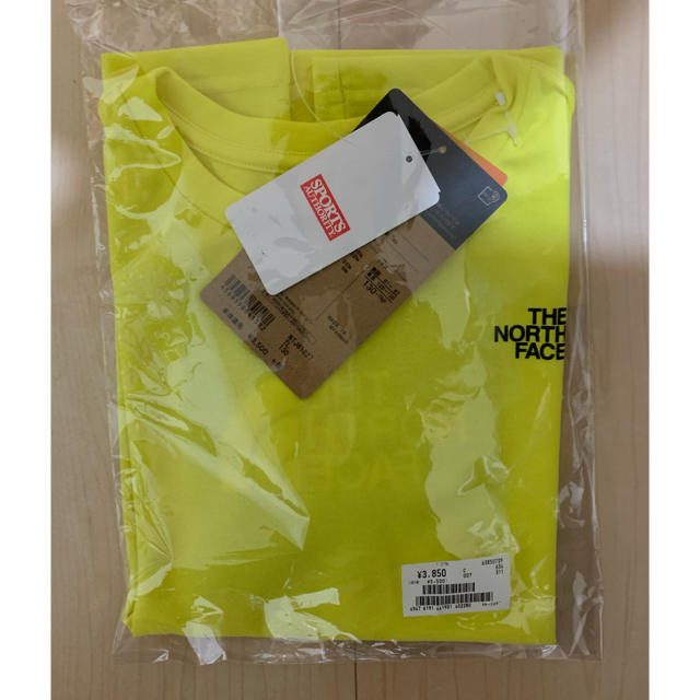 THE NORTH FACE(ザノースフェイス)のノースフェイス　半袖　キッズ　スクエアロゴ　Tシャツ 120 キッズ/ベビー/マタニティのキッズ服男の子用(90cm~)(Tシャツ/カットソー)の商品写真