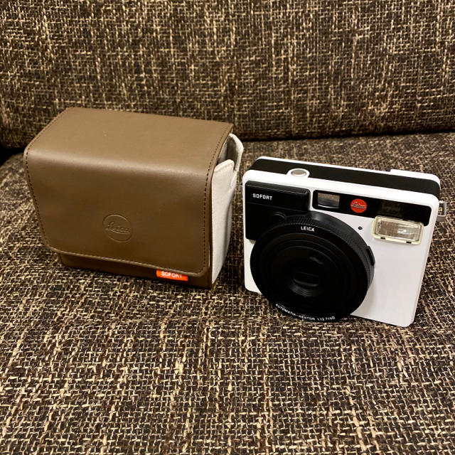 Leica Sofort。インスタントカメラ。