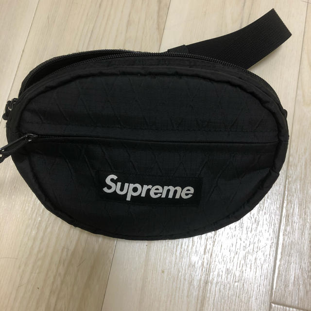 Supreme(シュプリーム)のsupremeシュプリーム  ウエストバック メンズのバッグ(ウエストポーチ)の商品写真