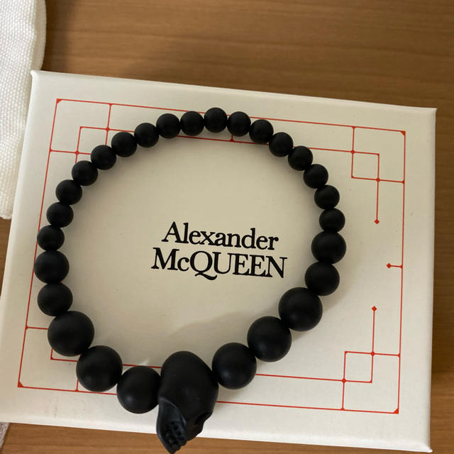 Alexander McQueen - アレキサンダーマックイーン スカルブレスレット