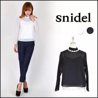 スナイデル(SNIDEL)のSNIDEL  パール付きブラウス(シャツ/ブラウス(長袖/七分))