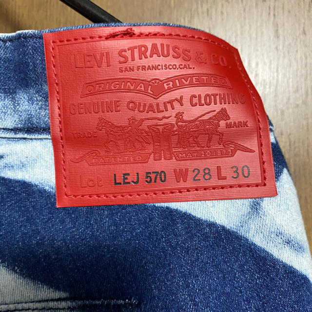 Levi's(リーバイス)のlevi's LEJ 570 バギーテーパーデニム メンズのパンツ(デニム/ジーンズ)の商品写真