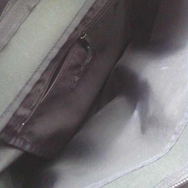 MARY QUANT(マリークワント)のマリクワ★デイジーロゴ　バック黒エナメル レディースのバッグ(ショルダーバッグ)の商品写真