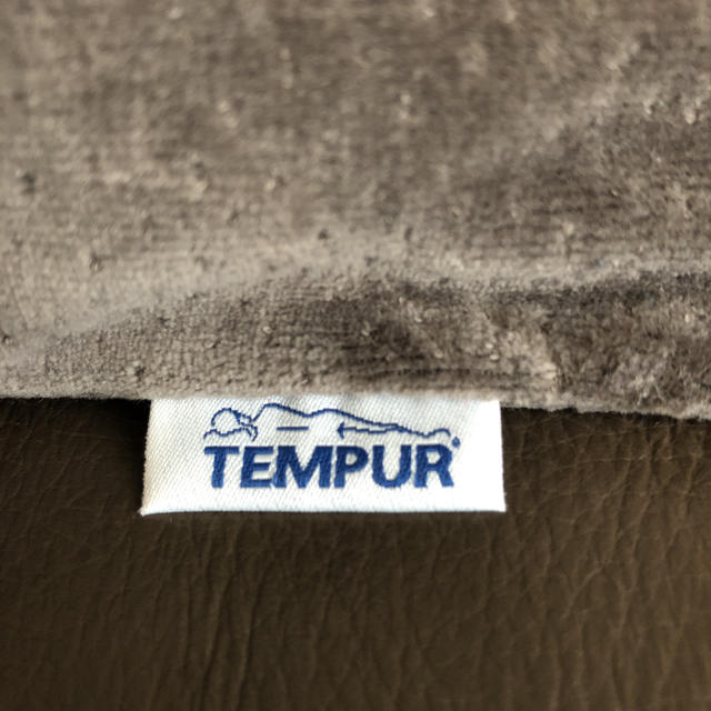 TEMPUR(テンピュール)の【最終お値下げ】TEMPUR  コンフォートピロー  インテリア/住まい/日用品の寝具(枕)の商品写真