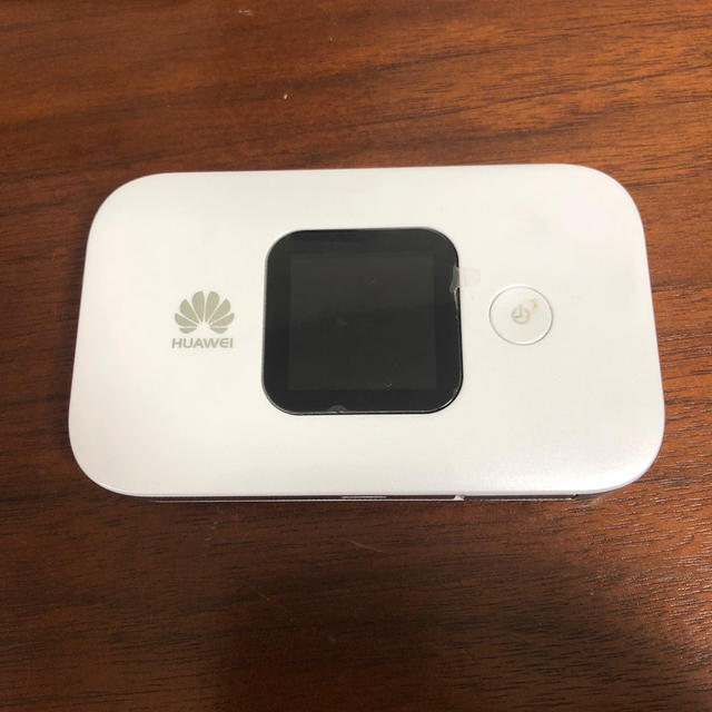 HUAWEY モバイルルーター E5577 本体のみ スマホ/家電/カメラのスマートフォン/携帯電話(その他)の商品写真