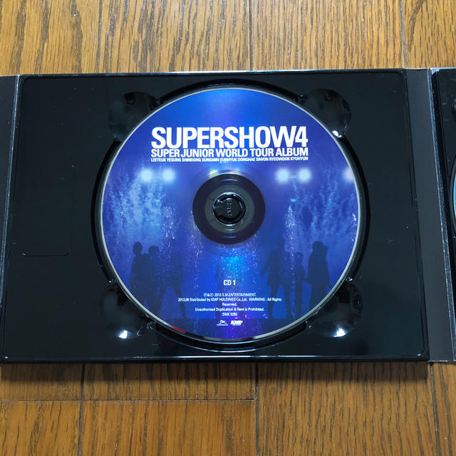 SUPER JUNIOR(スーパージュニア)のSUPER JUNIR WORLD TOUR  ALBUM エンタメ/ホビーのCD(K-POP/アジア)の商品写真