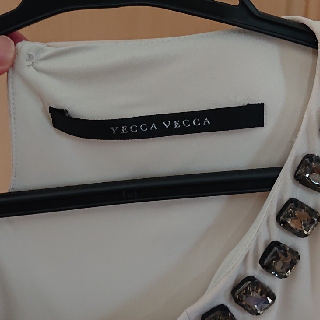 YECCA VECCA(イェッカヴェッカ)のYECCA VECCA （イェッカ ヴェッカ）  ビジューワンピ レディースのワンピース(ひざ丈ワンピース)の商品写真