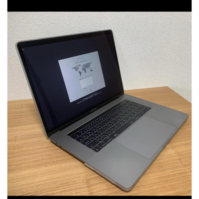 MacBook pro 2017 15inchスマホ/家電/カメラ