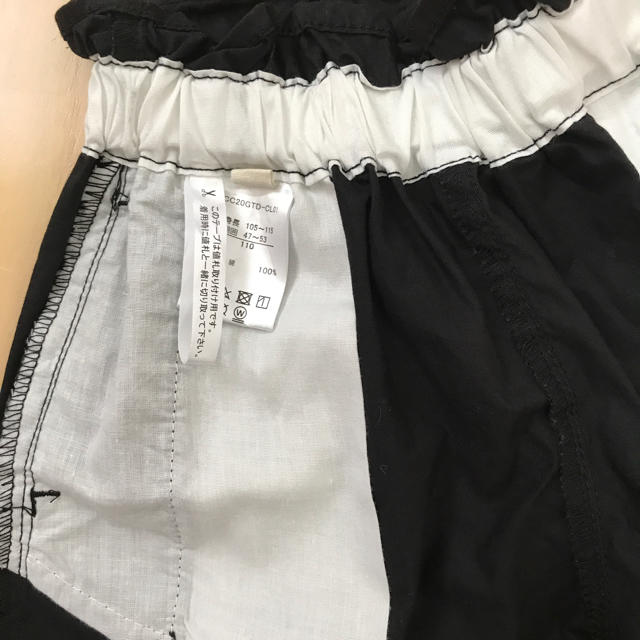 西松屋(ニシマツヤ)の黒　ショートパンツ   110 キッズ/ベビー/マタニティのキッズ服女の子用(90cm~)(パンツ/スパッツ)の商品写真