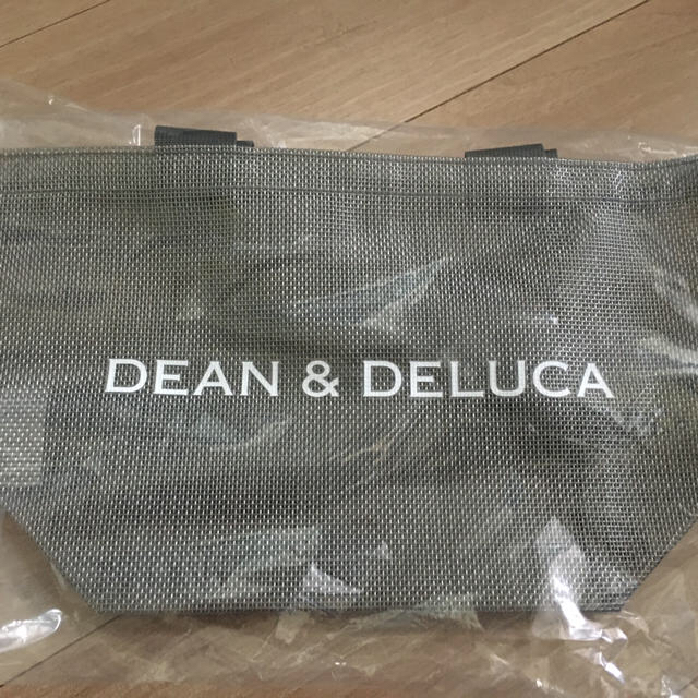 DEAN & DELUCA(ディーンアンドデルーカ)の新品 DEAN & DELUCA メッシュトートバッグ シルバーS&Lサイズ レディースのバッグ(トートバッグ)の商品写真