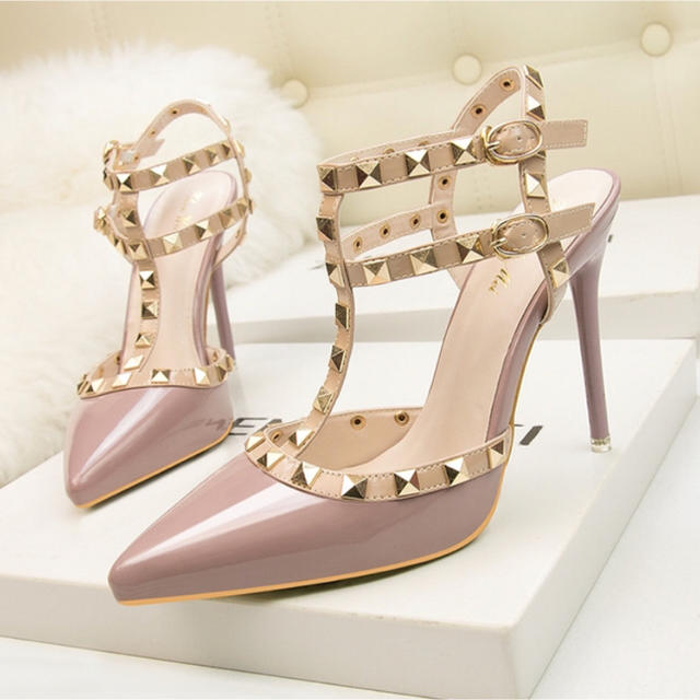 スタッズピンヒールパンプス ピンク レディースの靴/シューズ(ハイヒール/パンプス)の商品写真