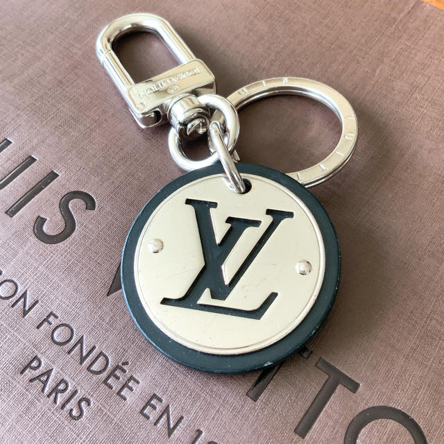 LOUIS VUITTON - ヴィトン LVサークル キーホルダーの通販 by Lou's shop｜ルイヴィトンならラクマ