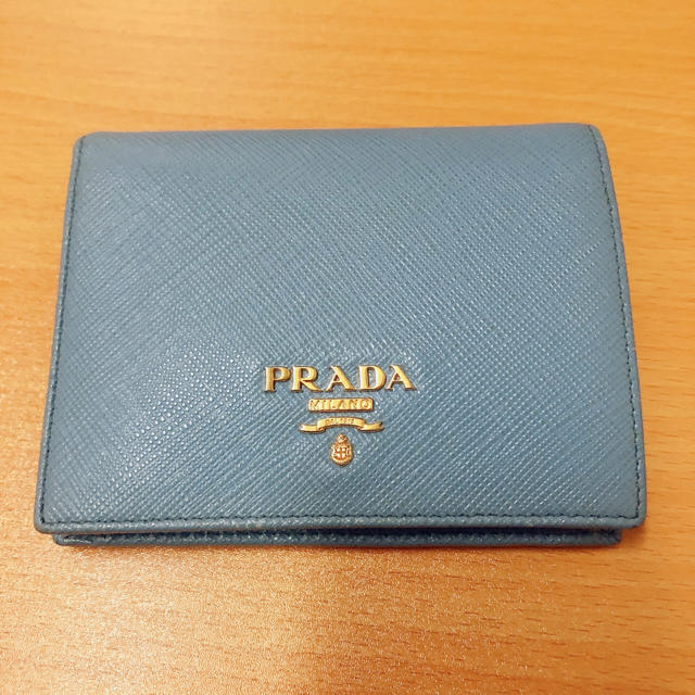 PRADA(プラダ)の【お値下げ】PRADA 二つ折り財布 レディースのファッション小物(財布)の商品写真
