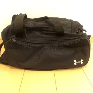 アンダーアーマー(UNDER ARMOUR)のUNDER ARMOUR　ボストンバッグ　ナイロン　黒(ボストンバッグ)