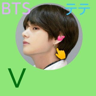 ボウダンショウネンダン(防弾少年団(BTS))のBTS V テヒョン テテ 着用風 3連グリーンガラス フープピアス(ピアス)