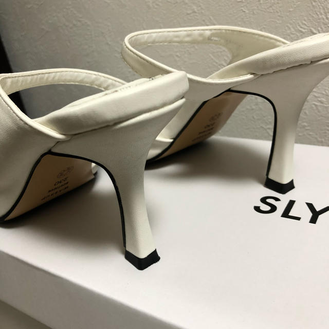SLY(スライ)のバイマで購入❕インポートサンダル新品同様✴︎白トングヒールサンダル レディースの靴/シューズ(サンダル)の商品写真