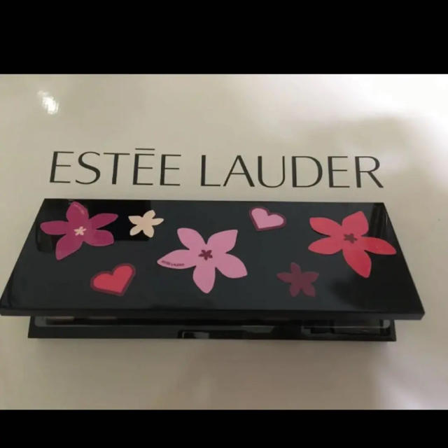 Estee Lauder(エスティローダー)のESTEE LAUDER アイシャドウ ＆ チーク 限定セット オリジナルケース コスメ/美容のベースメイク/化粧品(アイシャドウ)の商品写真