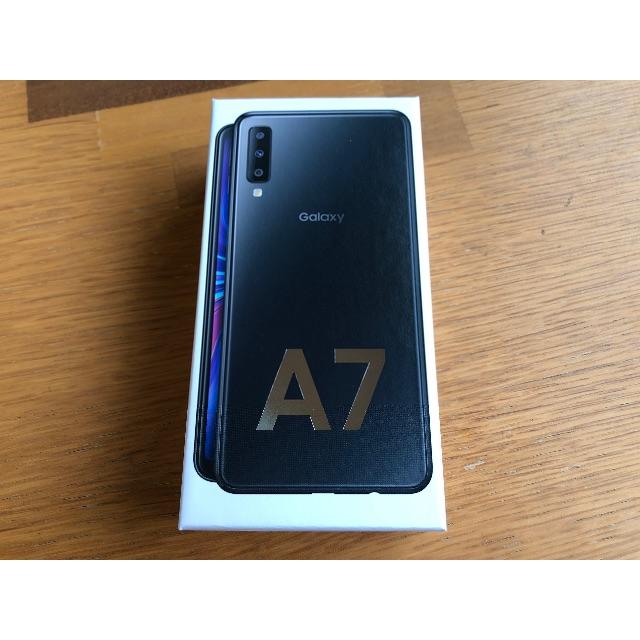 SAMSUNG(サムスン)のGALAXY A7(ブラック) スマホ/家電/カメラのスマートフォン/携帯電話(スマートフォン本体)の商品写真