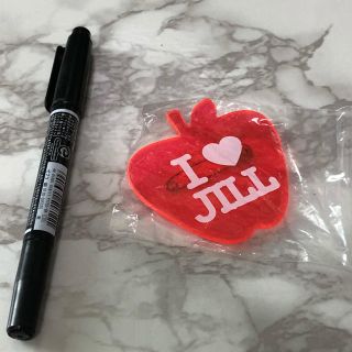 ジルスチュアート(JILLSTUART)のジルスチュアート　りんご　バッジ　未使用(その他)