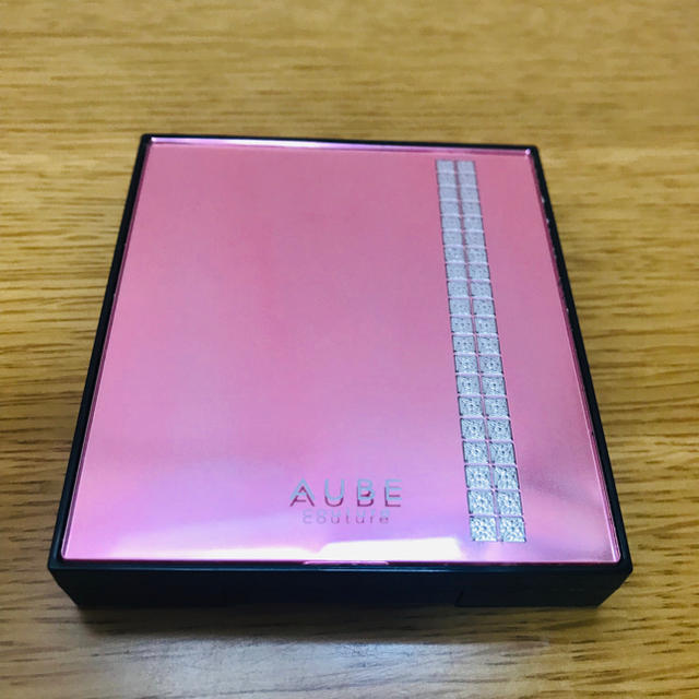 AUBE couture(オーブクチュール)のオーブ アイシャドウ 555 コスメ/美容のベースメイク/化粧品(アイシャドウ)の商品写真