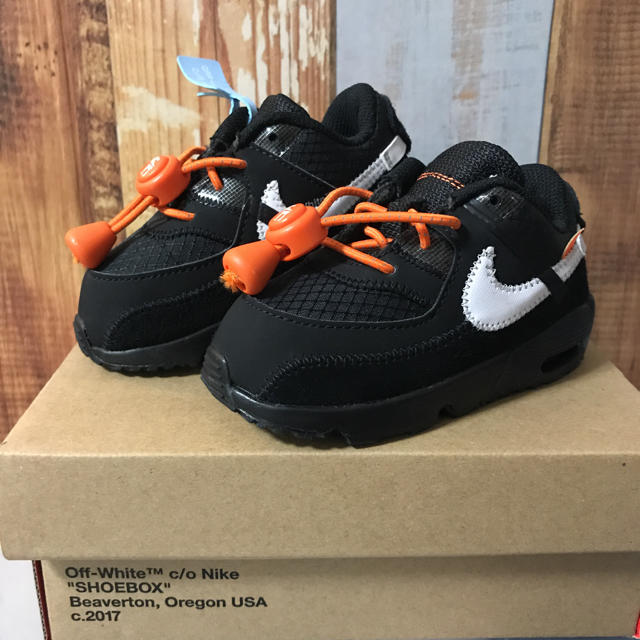 NIKE(ナイキ)のAIR MAX 90 OFF White 12センチ TD ベビーシューズ キッズ/ベビー/マタニティのベビー靴/シューズ(~14cm)(スニーカー)の商品写真