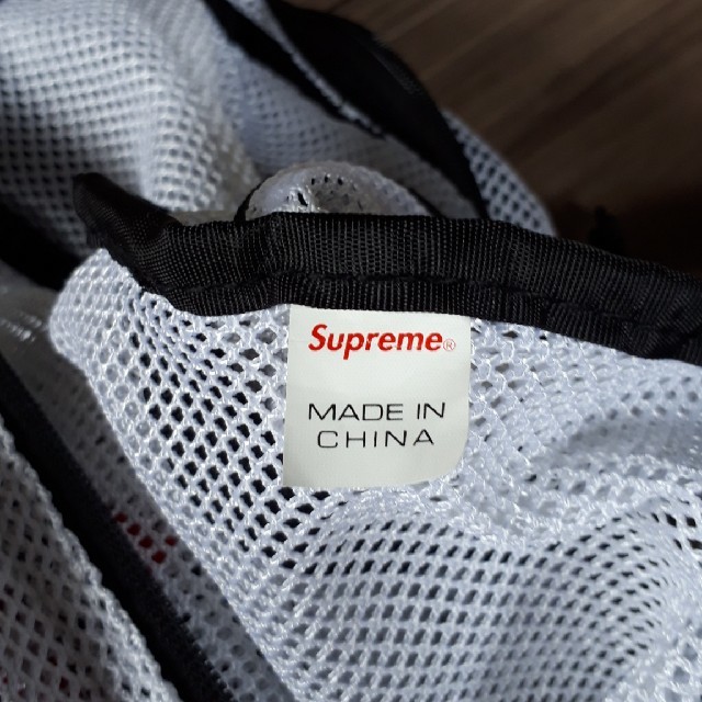 Supreme(シュプリーム)のひゃん様専用 Supreme mesh backpack white メンズのバッグ(バッグパック/リュック)の商品写真