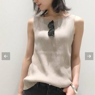 アパルトモンドゥーズィエムクラス(L'Appartement DEUXIEME CLASSE)の新品タグ付アパルトモンBack V Rib タンクトップ(ニット/セーター)