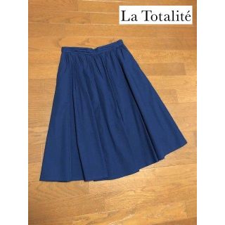 ラトータリテ(La TOTALITE)の新品同様ラトータリテ★タックフレアースカート(ひざ丈スカート)