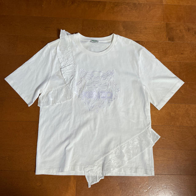 KENZO(ケンゾー)の☆Jun様専用☆KENZO  刺繍　フリル　Tシャツ　 レディースのトップス(Tシャツ(半袖/袖なし))の商品写真