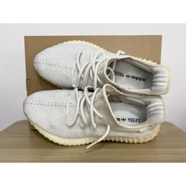 adidas(アディダス)の美品 希少 ADIDAS YEEZY BOOST 350 V2 トリプルホワイト メンズの靴/シューズ(スニーカー)の商品写真