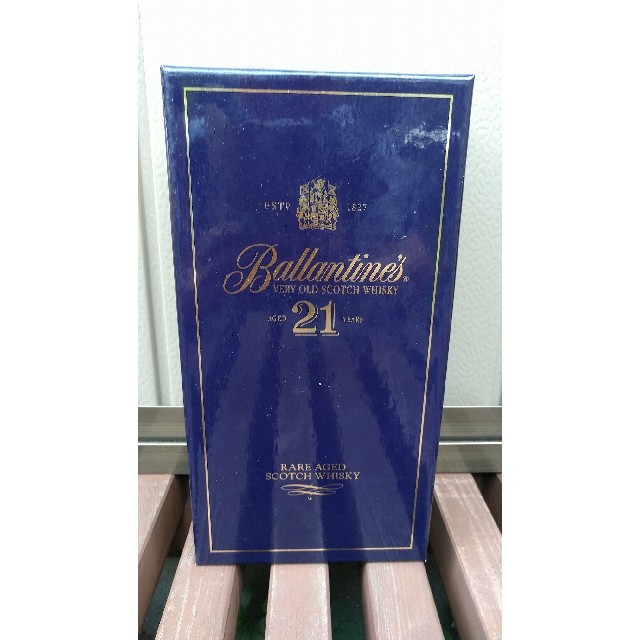 【最終値下‼️】【21年スコッチ‼️】バランタイン21年陶器ボトル化粧箱付