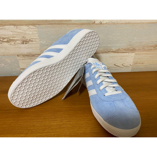 adidas(アディダス)の新品　23.5㎝　adidas アディダス GAZELLE W ガゼル　 レディースの靴/シューズ(スニーカー)の商品写真