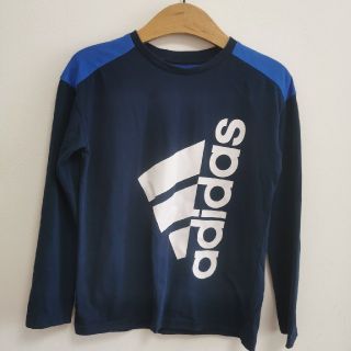 アディダス(adidas)のadidas　Tシャツ　140cm(Tシャツ/カットソー)