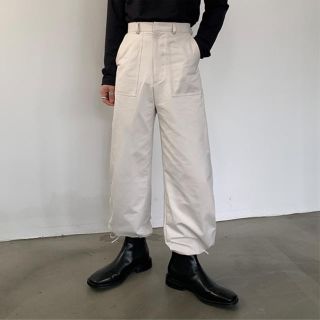 ジルサンダー(Jil Sander)のhuecloset 裾絞りパンツ ワークパンツ ivory(ワークパンツ/カーゴパンツ)