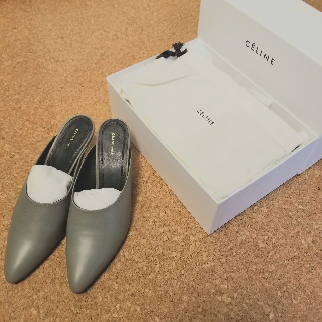 celine(セリーヌ)の新品 CELINE セリーヌ 2017ss フィービー パンプス レディースの靴/シューズ(ハイヒール/パンプス)の商品写真