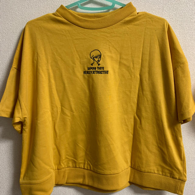 CECIL McBEE(セシルマクビー)のセシルマクビー　Tシャツトレーナー レディースのトップス(Tシャツ(半袖/袖なし))の商品写真