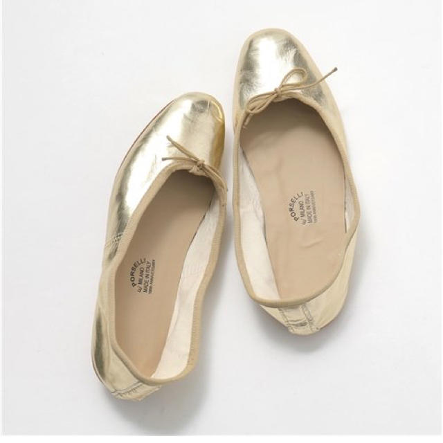 A.P.C(アーペーセー)のPORSELLI ポルセリ　バレエシューズ ゴールド  100周年　記念モデル レディースの靴/シューズ(バレエシューズ)の商品写真