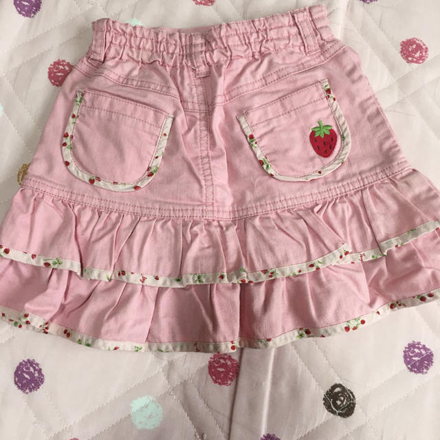 Shirley Temple(シャーリーテンプル)のシャーリー☆苺スカート100cm キッズ/ベビー/マタニティのキッズ服女の子用(90cm~)(スカート)の商品写真