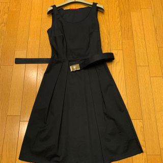 PRADA プラダのワンピース　ロゴベルト付き