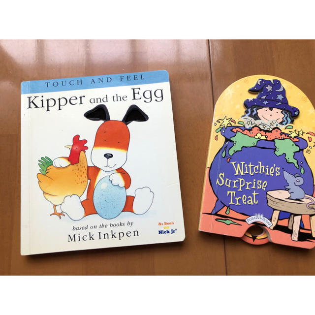 英語絵本　仕掛け絵本　2冊セット　kipperと魔女 エンタメ/ホビーの本(洋書)の商品写真